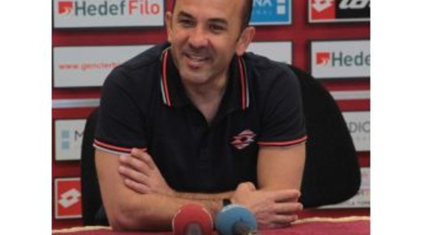 &Ouml;zdilek: "ankara'da Hi&ccedil; Bir Takım Bize Karşı Favori Olamaz"