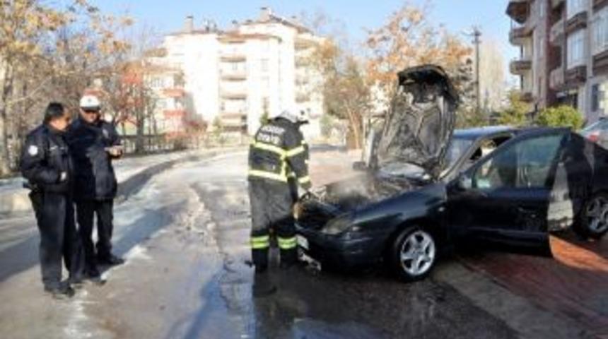 Aksaray&rsquo;da Otomobil Yangını