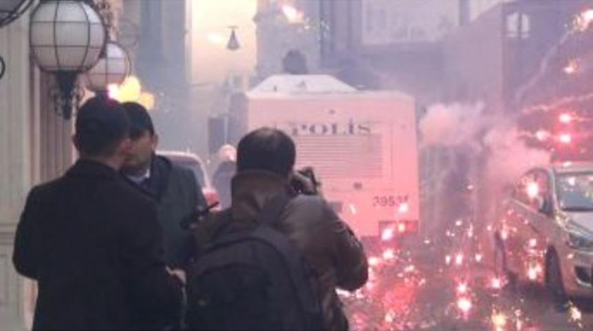 Taksim'de Polis M&uuml;dahale