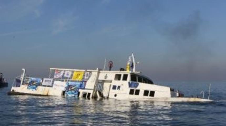 Kocaeli'de Eski Gemi Turizm İ&ccedil;in Batırıldı