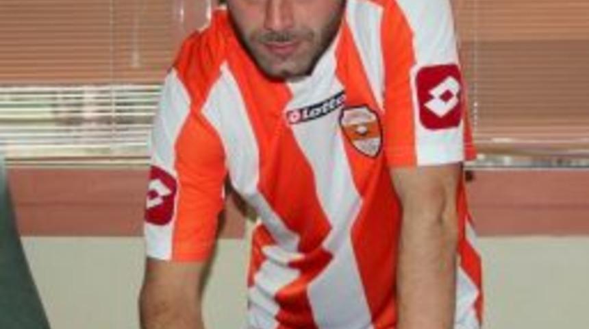 Sel&ccedil;uk Şahin Adanaspor&rsquo;da