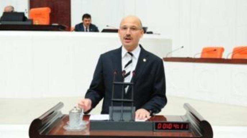 &Ouml;zt&uuml;rk, 2014 B&uuml;t&ccedil;esini Değerlendirdi