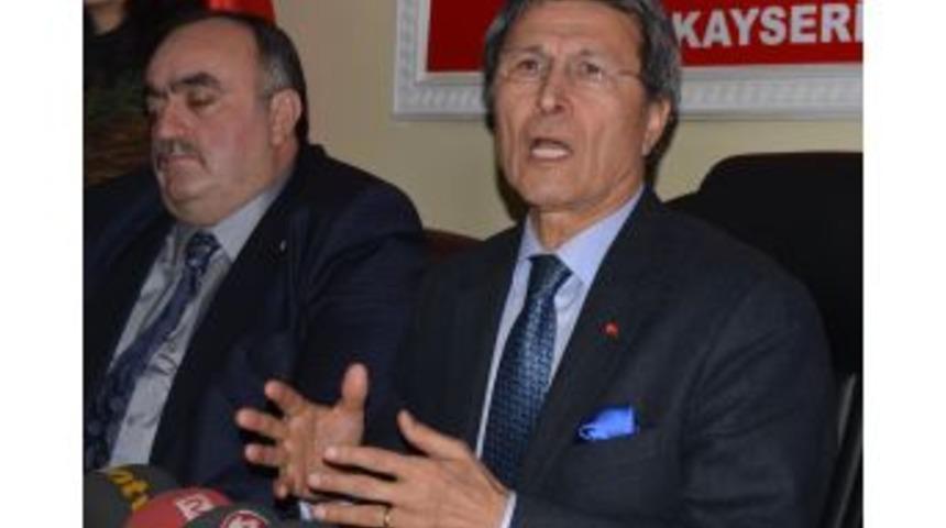 Hala&ccedil;oğlu: Başbakan Daha Karanlık Bir Yola Girdi