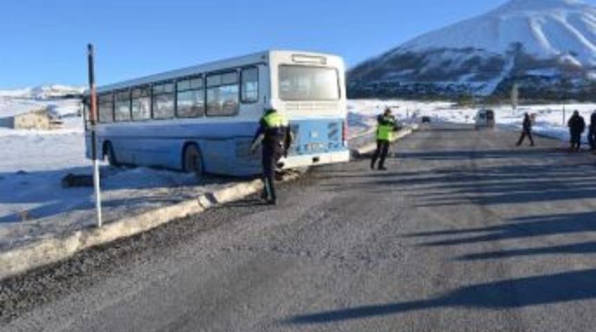 Kayseri'de Akılalmaz Kaza: 3 Yaralı
