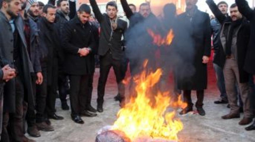 A&Uuml; İletişim Fak&uuml;ltesi'nde Gerginlik