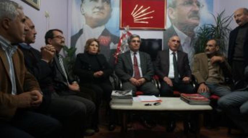 CHP Erzurum B&uuml;y&uuml;kşehir Ve Il&ccedil;e Belediye Başkan Adaylarını Tanıttı