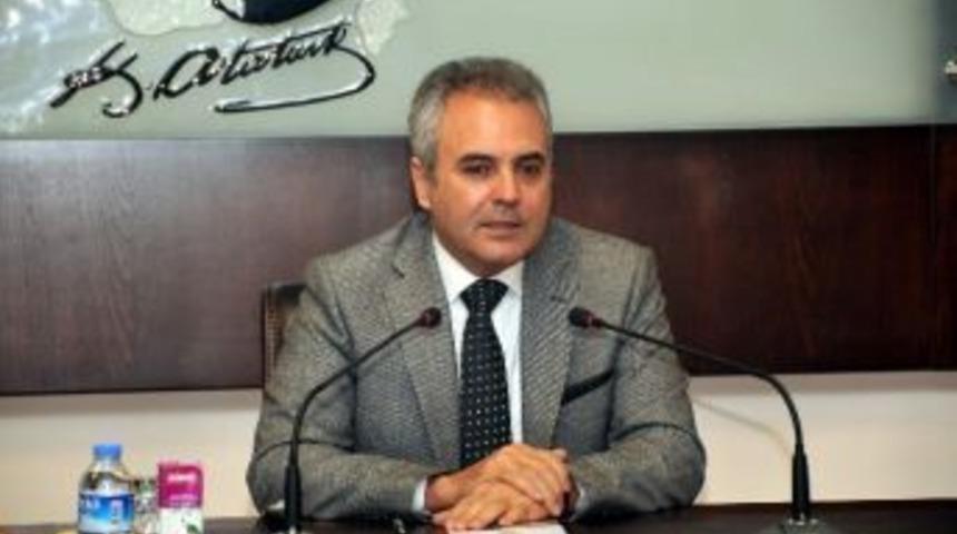 Rekt&ouml;r Uysal Kb&uuml;&rsquo;deki Gelişmeleri Değerlendirdi