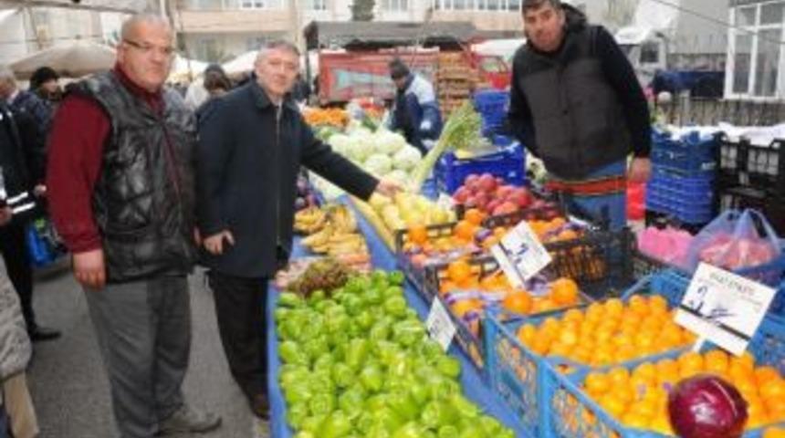 &Ouml;rnek Pazar Esnafı &Ouml;d&uuml;llendirildi