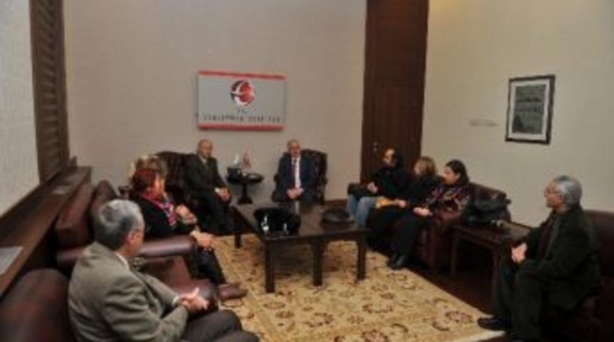 Esog&uuml; &Ouml;ğretim &Uuml;yelerinden Vali Tuna&rsquo;ya Ziyaret