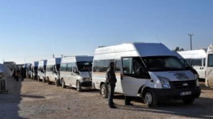 T&uuml;rkiye&rsquo;ye Sığınan M&uuml;lteciler Viranşehir Kampına G&ouml;nderildi