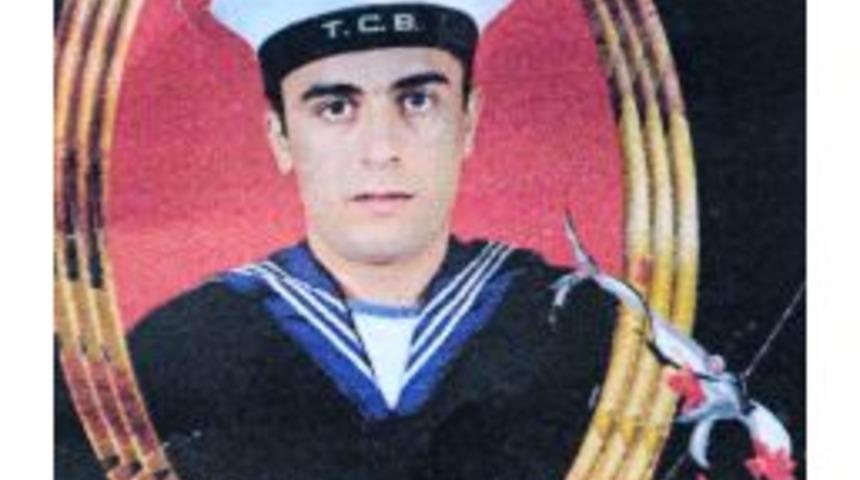 Şehit Rıdvan &Ccedil;&ouml;p&ccedil;&uuml;'n&uuml;n Naaşı Samsun'a Getirildi