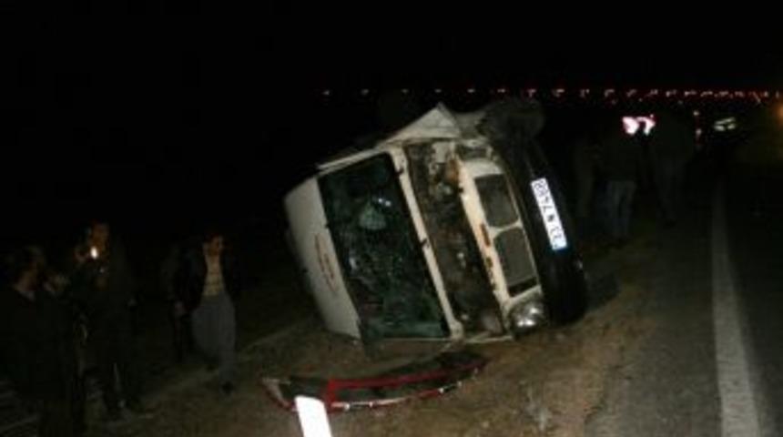 Tarsus&rsquo;ta Trafik Kazası: 17 Yaralı