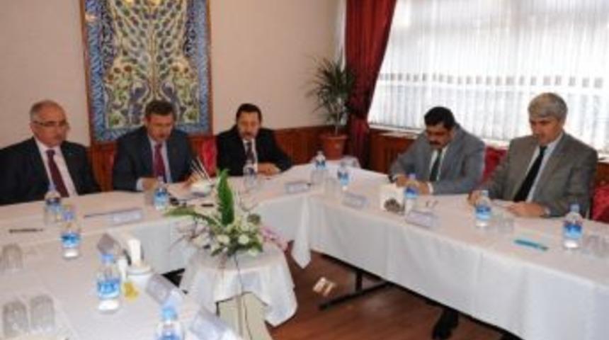 Vali Şerif Yılmaz: "frigya B&ouml;lgesi Adeta Gizli Bir Kapadokya"