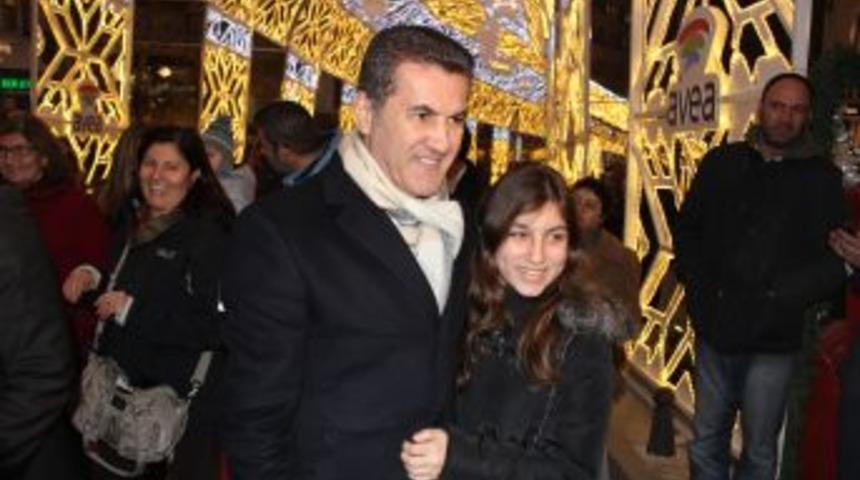 Sarıg&uuml;l, Nişantaşı'nda Yılbaşı Hazırlıklarını Inceledi