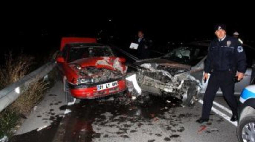 Baraj Setinde Kaza: 2 Yaralı