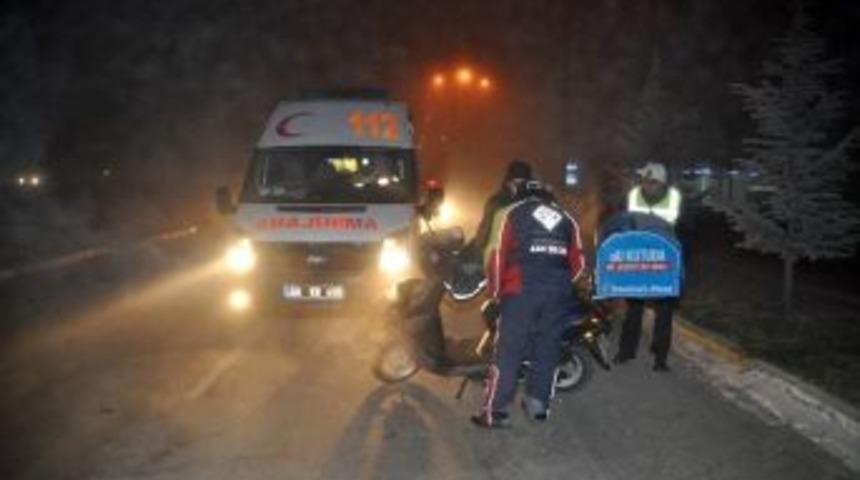 Motosiklet Ref&uuml;je &Ccedil;arptı: 1 Yaralı