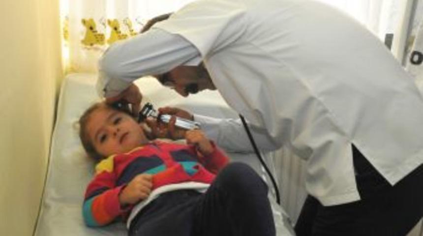 Anaokulu Miniklerine Sağlık Kontrol&uuml;