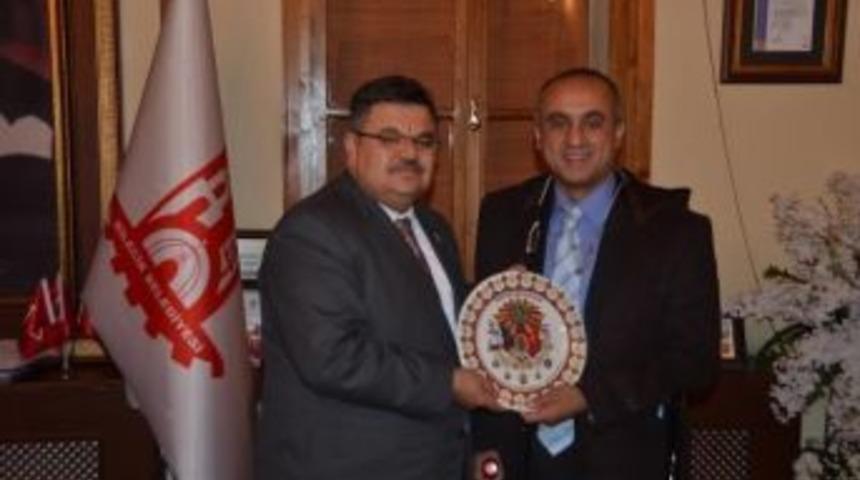 Metin'den Başkan Yağcı&rsquo;ya Ziyaret