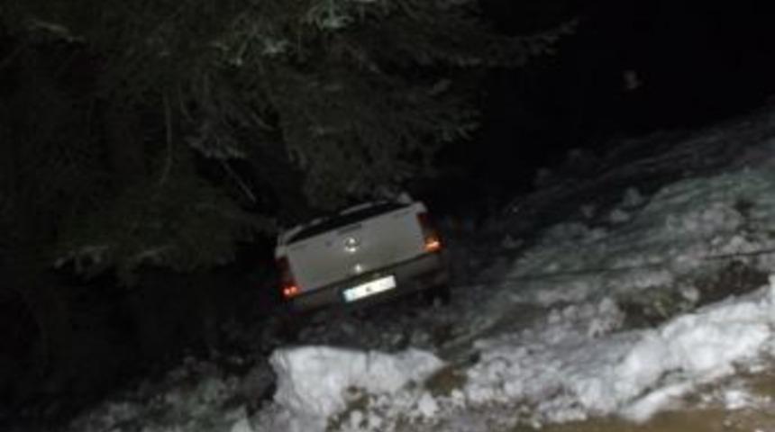 Kamyonet Şarampole U&ccedil;tu