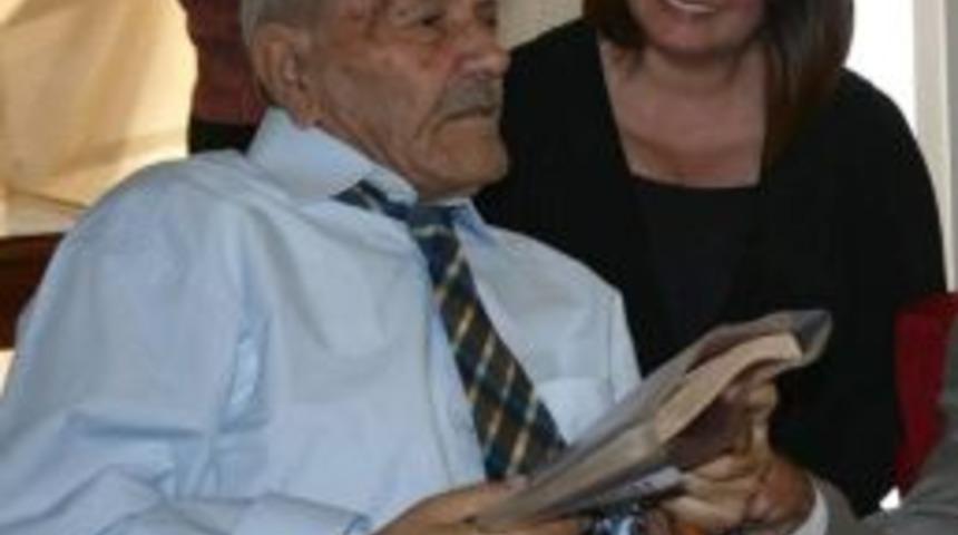 Ahmet Yakupoğlu'na K&uuml;lt&uuml;r Ve Sanat B&uuml;y&uuml;k &Ouml;d&uuml;l&uuml;