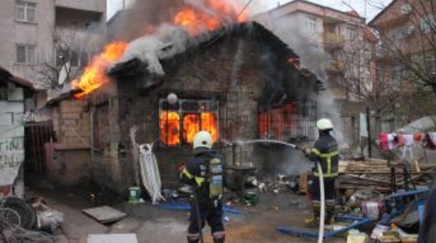 Torunu I&ccedil;in Alevlere Daldı