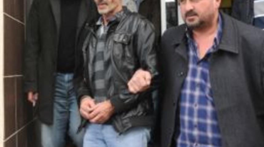 Tatlıses&rsquo;in Medyumu 25 Bin Lira Y&uuml;z&uuml;nden Vahşice &Ouml;ld&uuml;r&uuml;lm&uuml;ş