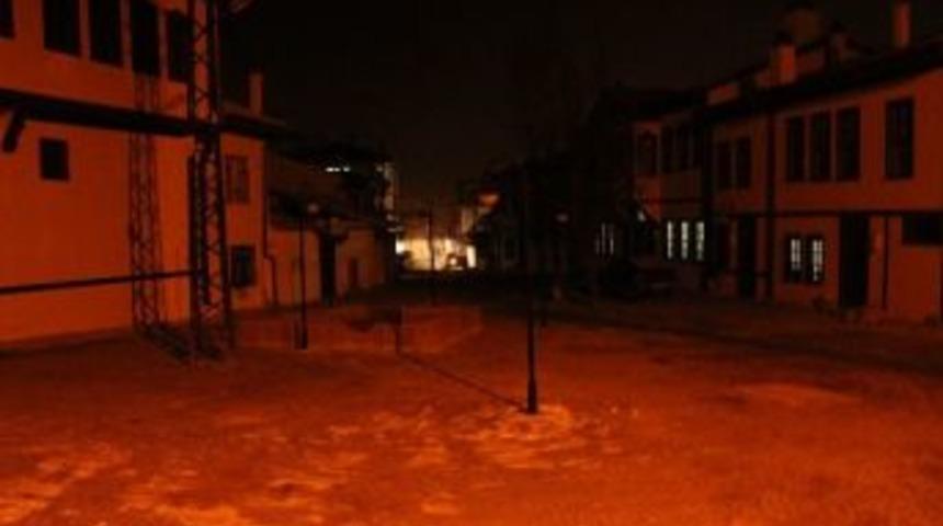 Sağlıklaştırılan Sokak Aydınlanacak