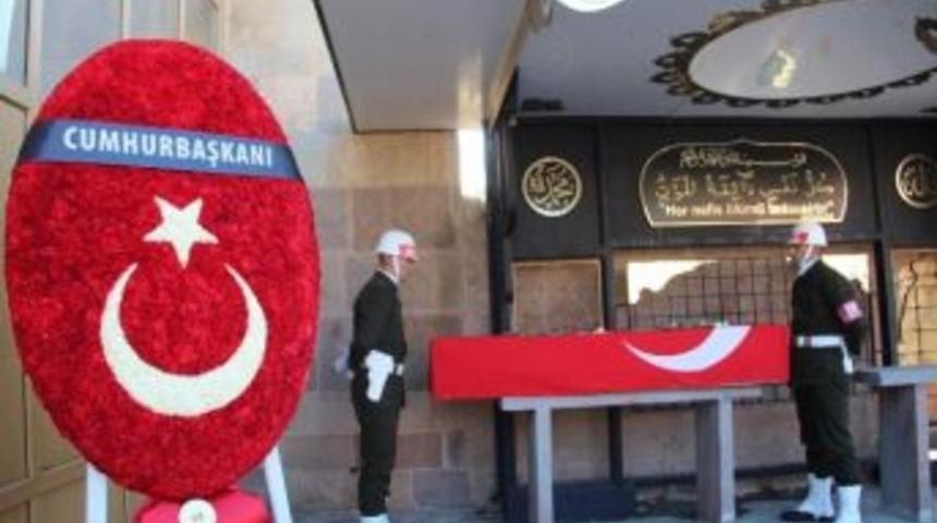 Şehit Deniz Piyade Erin Erzurum&rsquo;daki Cenaze T&ouml;reninde G&ouml;zyaşı Sel Oldu