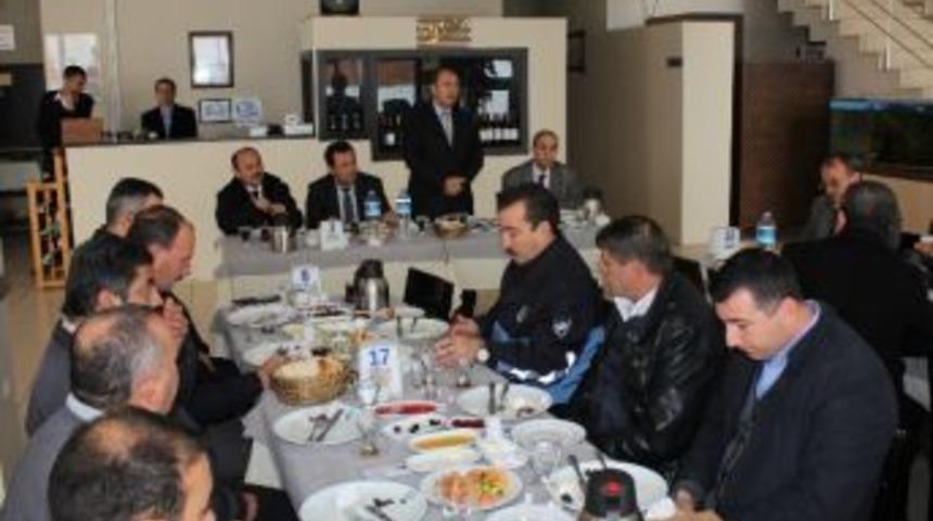 Urla'nın Başkanı Karaosmanoğlu, Muhtarlarla Buluştu