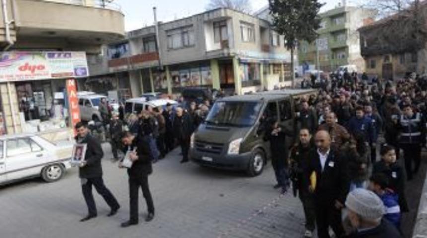 &Ccedil;anakkale Şehidini Toprağa Verdi