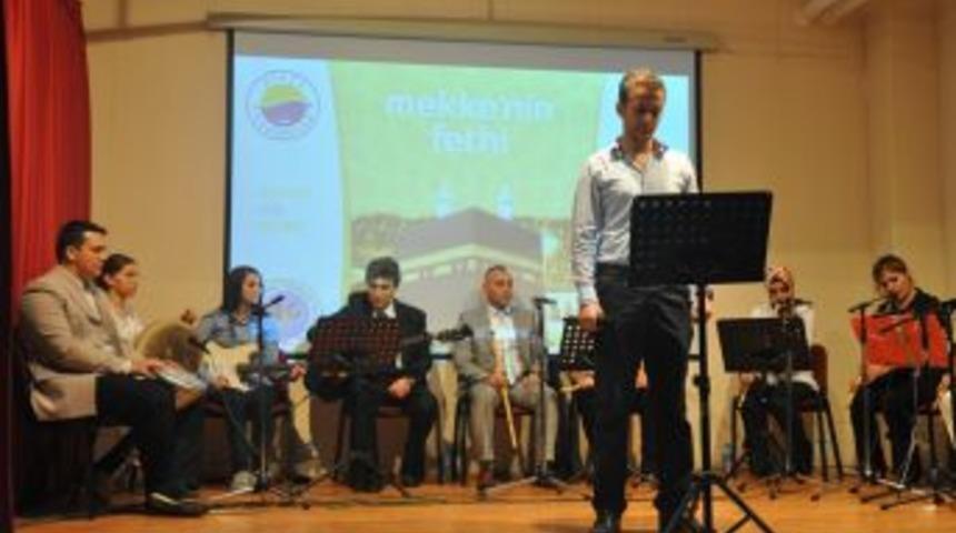 Sinop &Uuml;niversitesi'nde Mekke&rsquo;nin Fethi Kutlandı