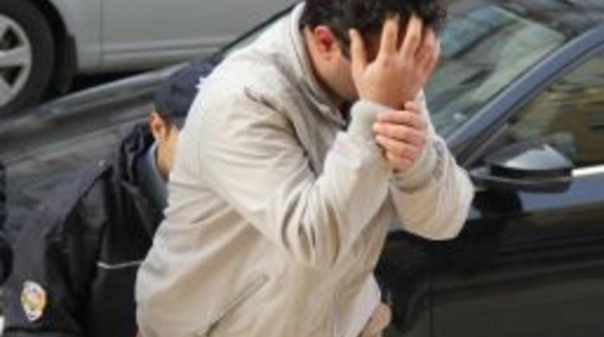 &Ccedil;ocukları İ&ccedil;in Hırsızlık Yaptı