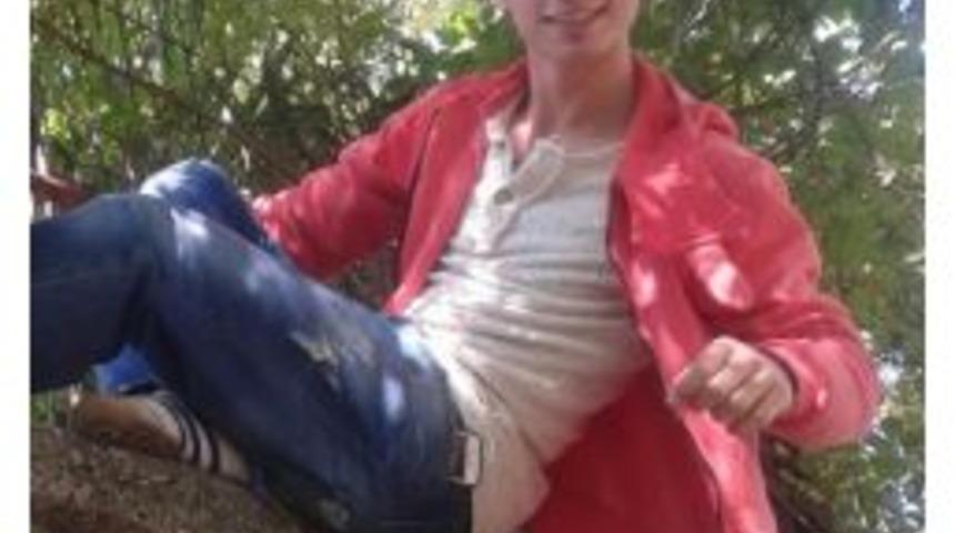 Okulun Yanında Bı&ccedil;aklanan Lise &Ouml;ğrencisi &Ouml;ld&uuml;