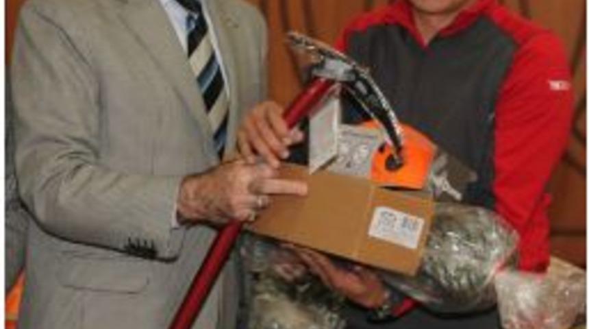 Bursa B&uuml;y&uuml;kşehir Belediyesi, Dağcılara Malmeze Dağıttı