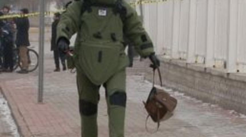 Aksaray&rsquo;da Ş&uuml;pheli &Ccedil;anta Paniği