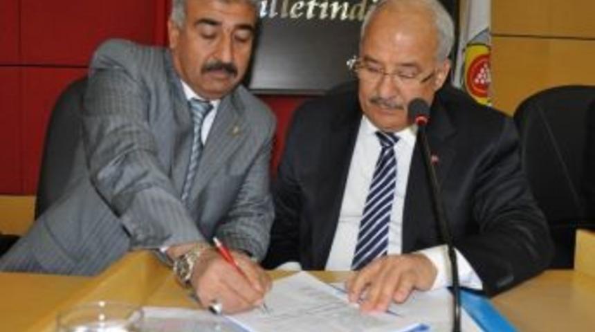 Tarsus Belediyesi &Ccedil;alışanlarına Y&uuml;zde 40 Zam