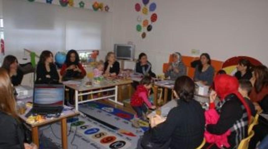 Annelere, Doğru Beslenme Şekli Anlatıldı