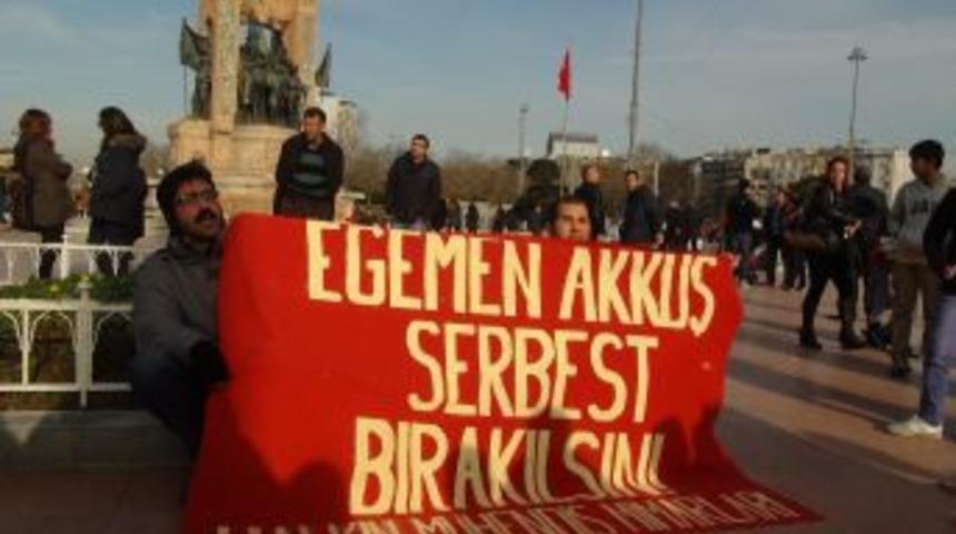 Taksim Meydanı&rsquo;nda Zincirli Eylem