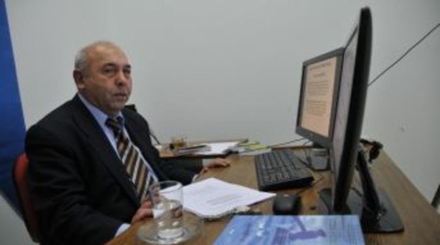 Ak&uuml;'de &lsquo;internet Ve Bilişim Hukuku&rsquo; Konulu E-konferans