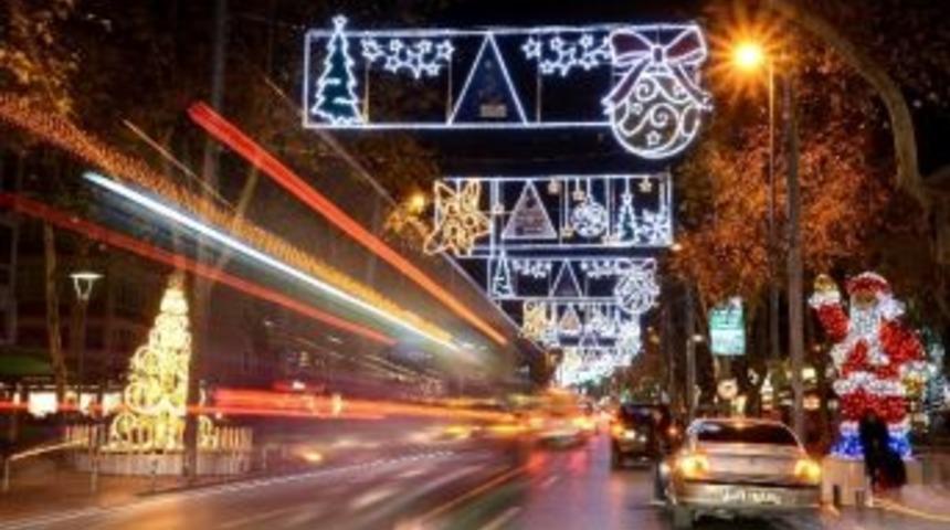 Kadık&ouml;y Yeni Yıla Işıl Işıl Giriyor