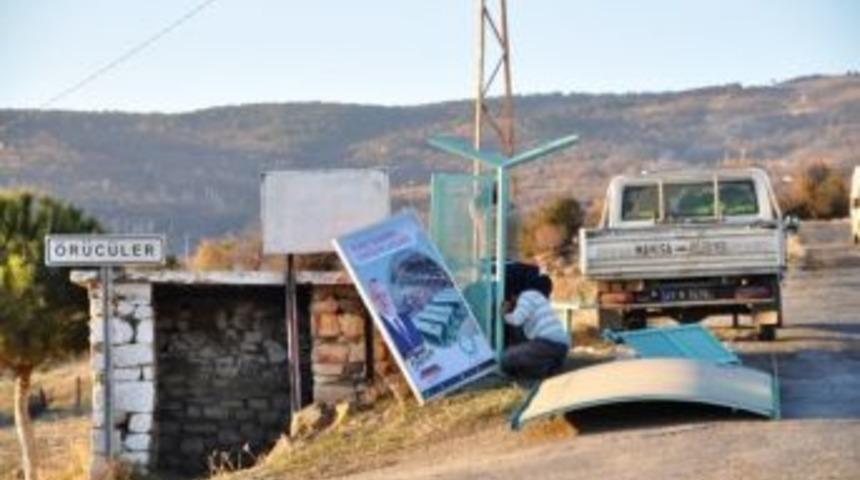 Manisa'nın Demirci K&ouml;ylerine Otob&uuml;s Durağı