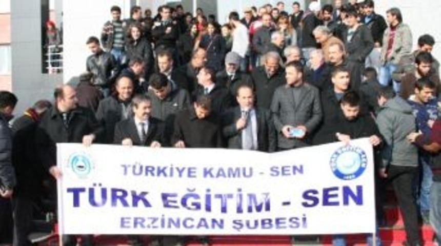 Akademisyenlerden Halaylı Maaş Protestosu