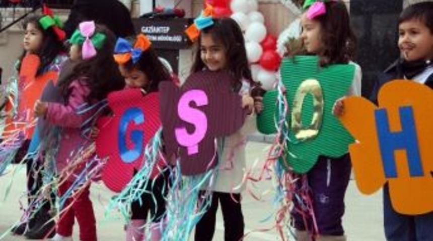 Bakan Fatma Şahin Okul A&ccedil;ılışına Katıldı