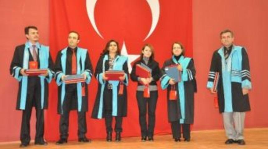 Ba&uuml;'de Akademik &Ouml;d&uuml;l T&ouml;reni