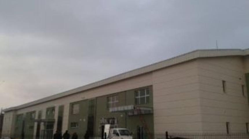 90. Yıl Salonu İ&ccedil;in Ge&ccedil;ici Kabul Bekleniyor