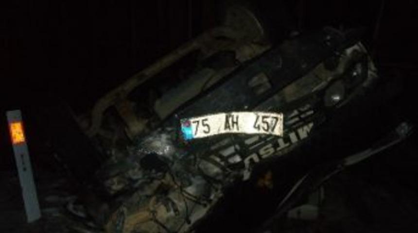 Kars’ta Trafik Kazası 1 Ölü, 1 Yaralı