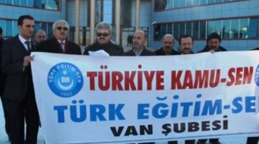 Türk Eğitim-sen’den Basın Açıklaması