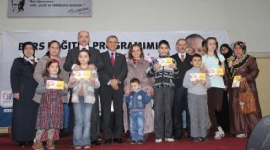Bayrampaşa Belediyesi, 3 Bin 500 İlk Ve Ortaokul &Ouml;ğrencisine Burs Verdi
