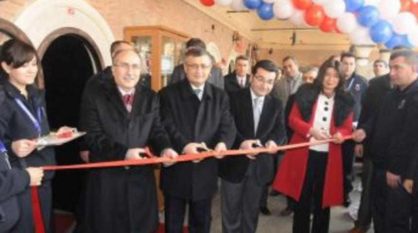 Mahkumların El Emeği &Uuml;r&uuml;nleri Sergileniyor