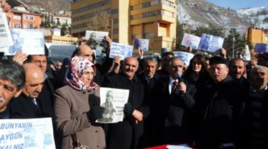 Suriye'de Ka&ccedil;ırılan Gazeteci Ayg&uuml;n&rsquo;&uuml;n Memleketinden 'kurtarın' &Ccedil;ağrısı